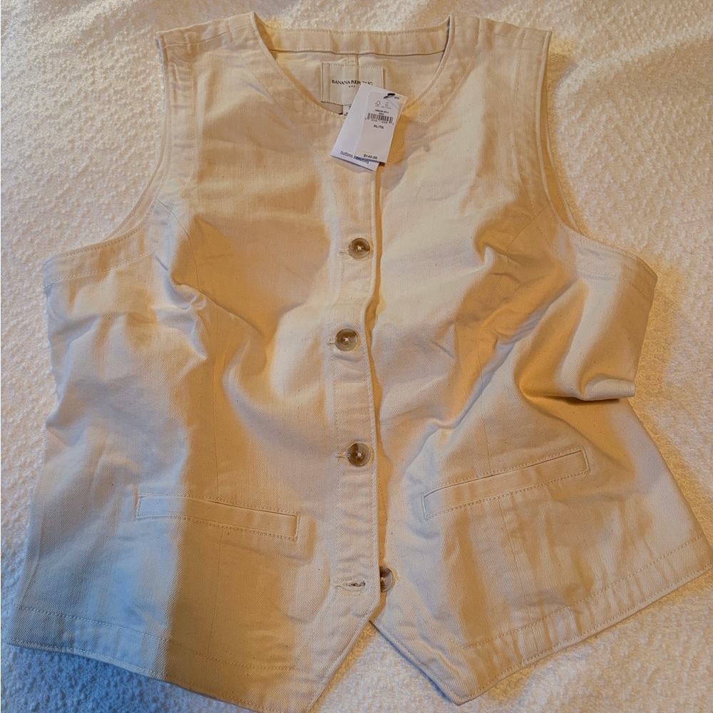 Banana Republic Cream Button-Up Vest